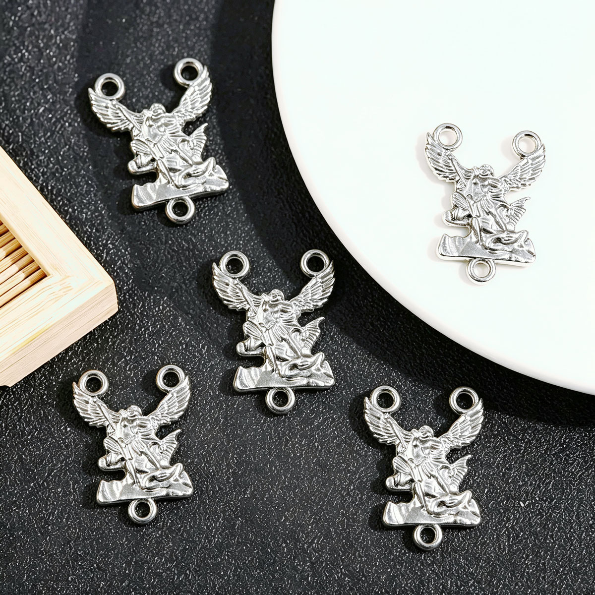 Jewelry Making Michaels - 20 шт. подвесок Святого Михаила, серебристые